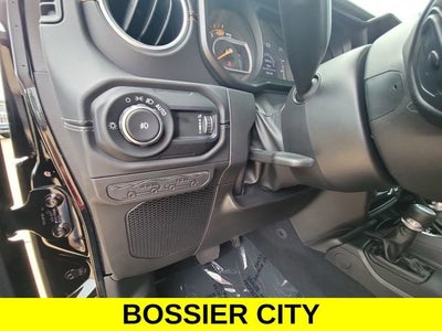 2024 Jeep Wrangler 4-Door Sahara 4x4