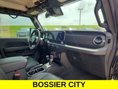 2024 Jeep Wrangler 4-Door Sahara 4x4