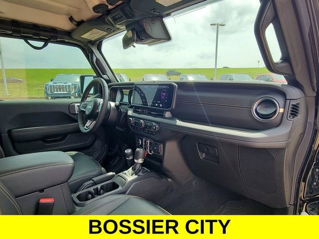 2024 Jeep Wrangler 4-Door Sahara 4x4