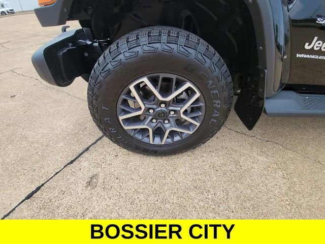 2024 Jeep Wrangler 4-Door Sahara 4x4