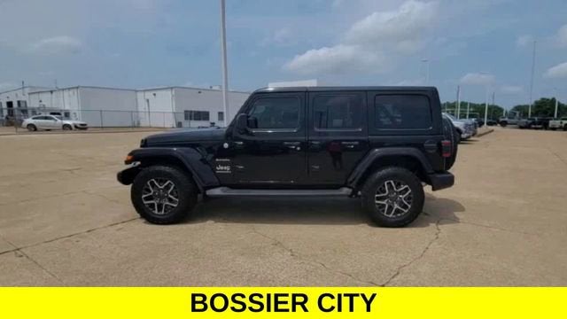 2024 Jeep Wrangler 4-Door Sahara 4x4