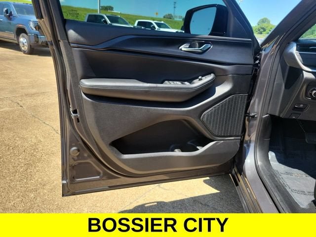 2025 Jeep Grand Cherokee L Altitude 4x2