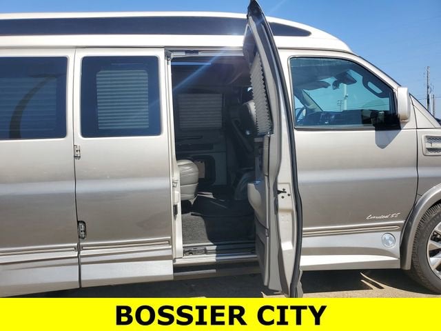 2022 GMC Savana Cargo 2500 Work Van
