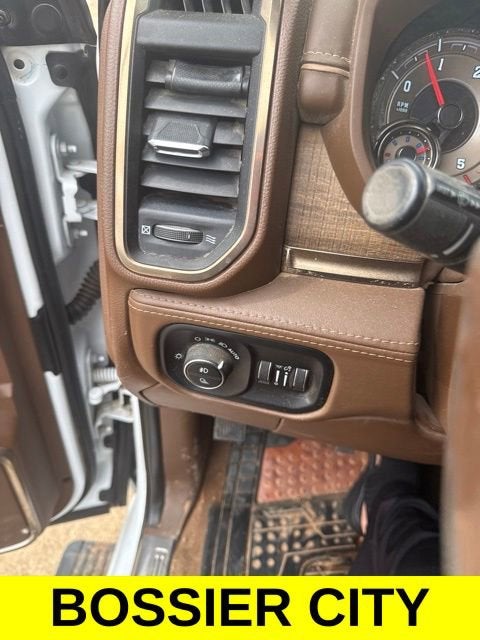 2022 RAM 3500 Limited Longhorn Crew Cab 4x4 8' Box