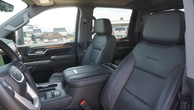 2025 GMC Sierra 2500 HD Denali