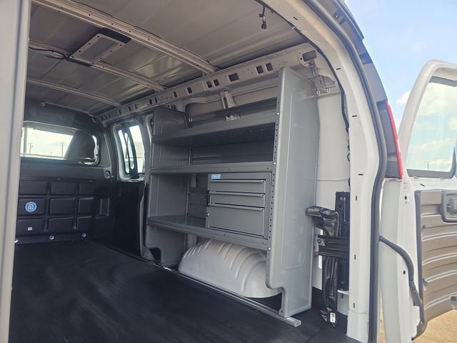 2025 GMC Savana Cargo Work Van