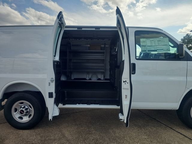 2025 GMC Savana Cargo Work Van