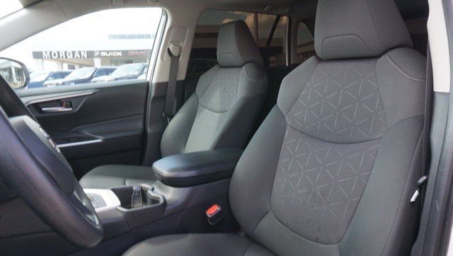 2024 Toyota RAV4 XLE - Photo 10