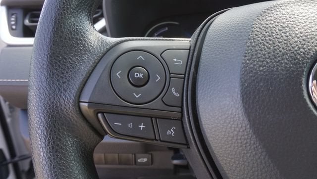 2024 Toyota RAV4 XLE - Photo 12