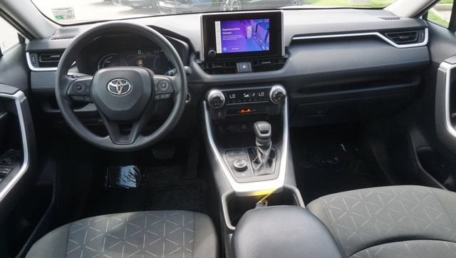 2024 Toyota RAV4 XLE - Photo 22
