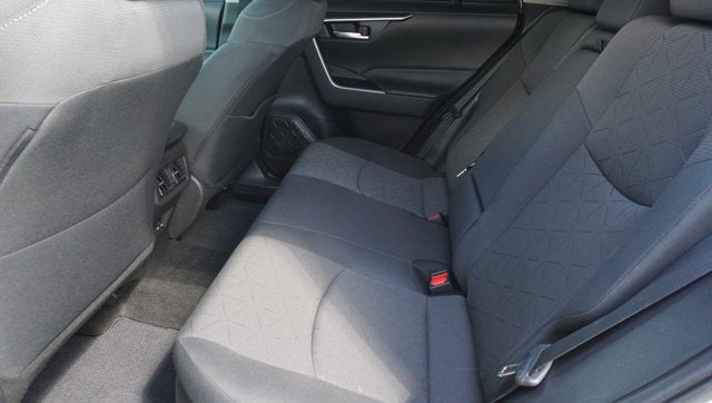 2024 Toyota RAV4 XLE - Photo 26