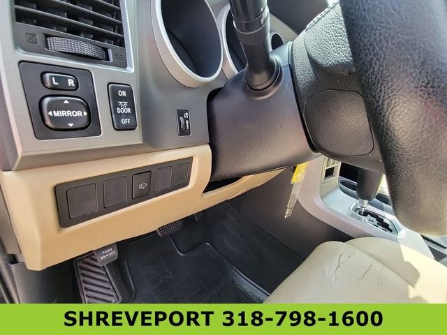 2016 Toyota Sequoia SR5 5.7L V8