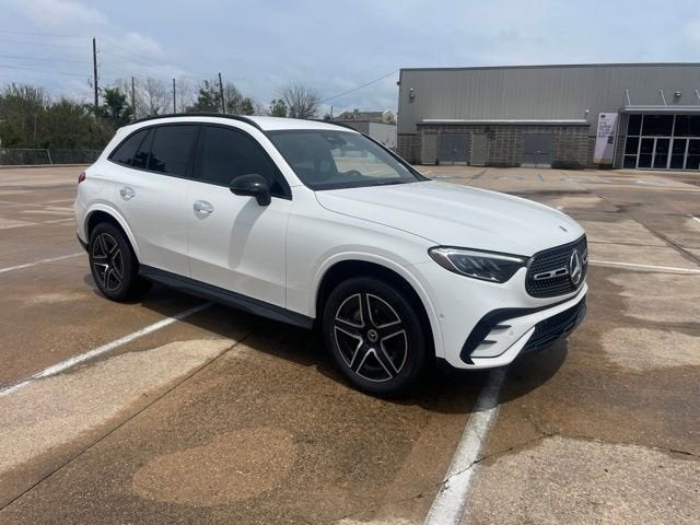 2025 Mercedes-Benz GLC 300 SUV